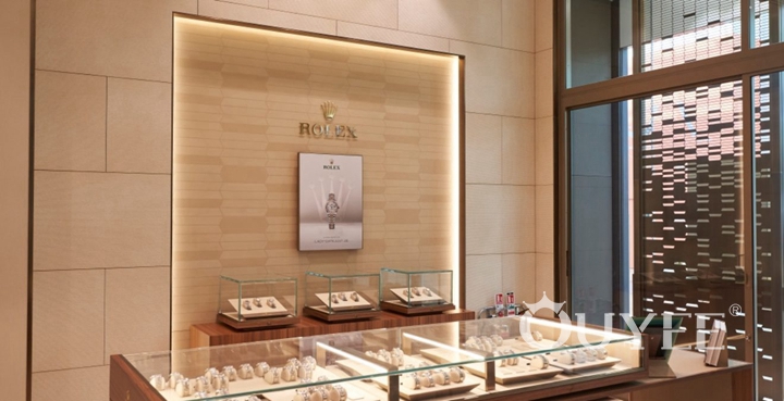 How to Design a Jewelry Shop